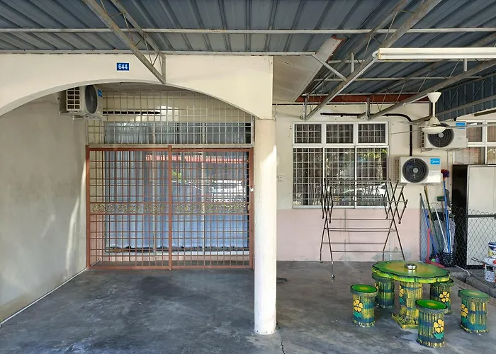 Adempuri Homestay 3