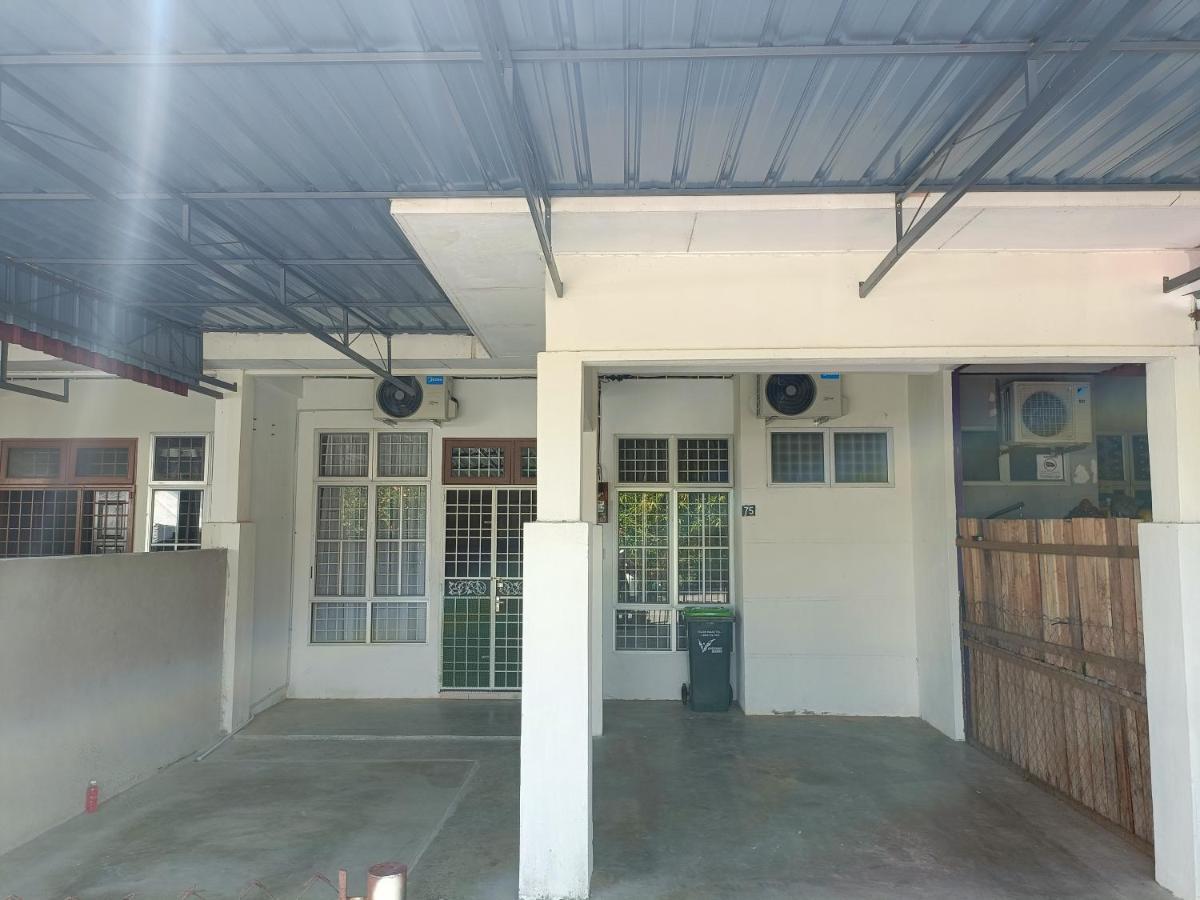 Adempuri 3 Holiday home Jitra